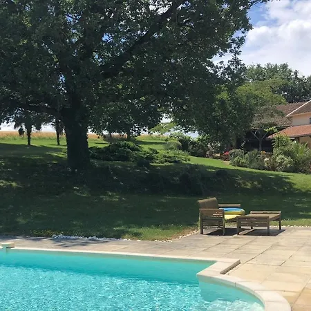 לינה וארוחת בוקר Maison Lamothe