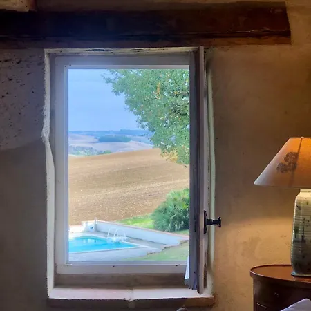 Maison Lamothe לינה וארוחת בוקר 4*