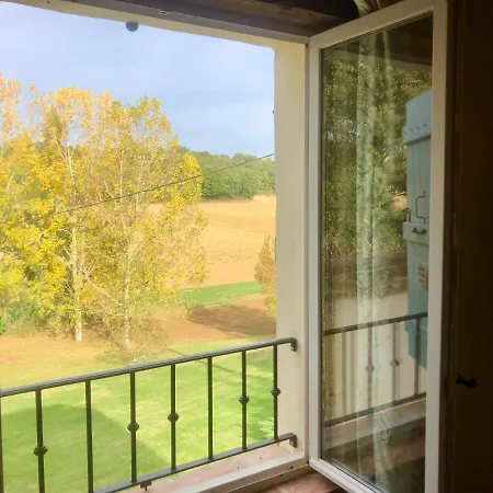 Maison Lamothe לינה וארוחת בוקר Flamarens