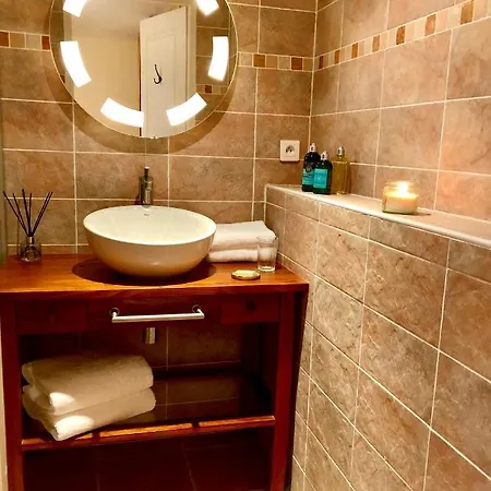 לינה וארוחת בוקר Maison Lamothe Flamarens