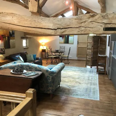 לינה וארוחת בוקר Maison Lamothe Flamarens