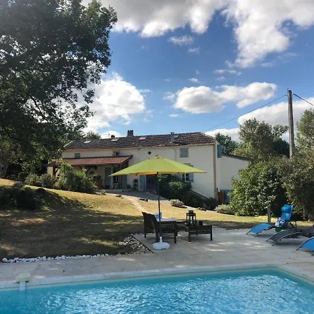 לינה וארוחת בוקר Maison Lamothe Flamarens