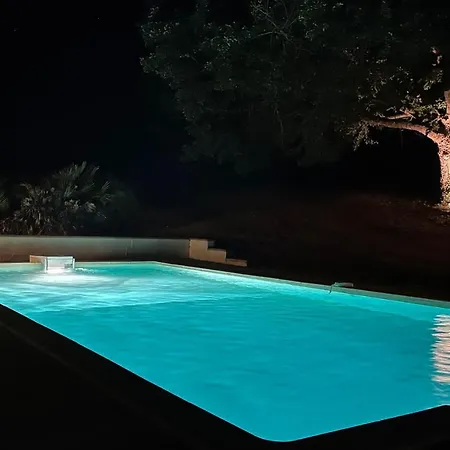 לינה וארוחת בוקר Maison Lamothe 4*